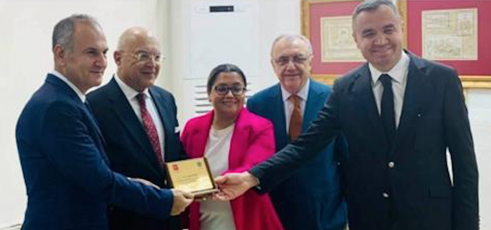 İskenderun Kaymakamı İskender Yönden, İskenderun Belediye Başkan yardımcısı Ayşe Akkoç, Prof. Dr. İskender Sayek, Arsuz Kaymakamı Musa Sarı - Kasım 2019 